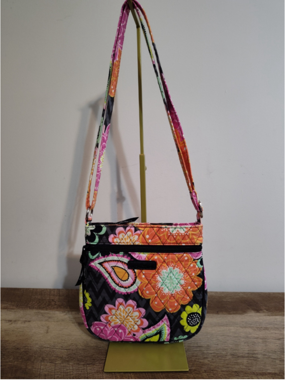 Vera Bradley Crossbody Bag and Matching Coin Purse Black Orange Floral Paisley - Picture 3 of 8